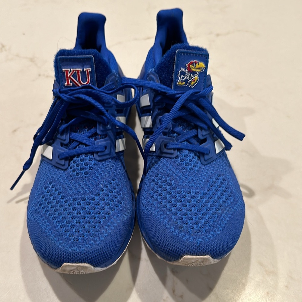 Kansas Jayhawks Adidas UltraBoost Women’s KU  Blue NCAA Size 7 1/2